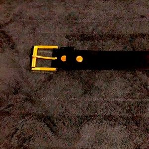 it’s missing 7 gold things on the belt